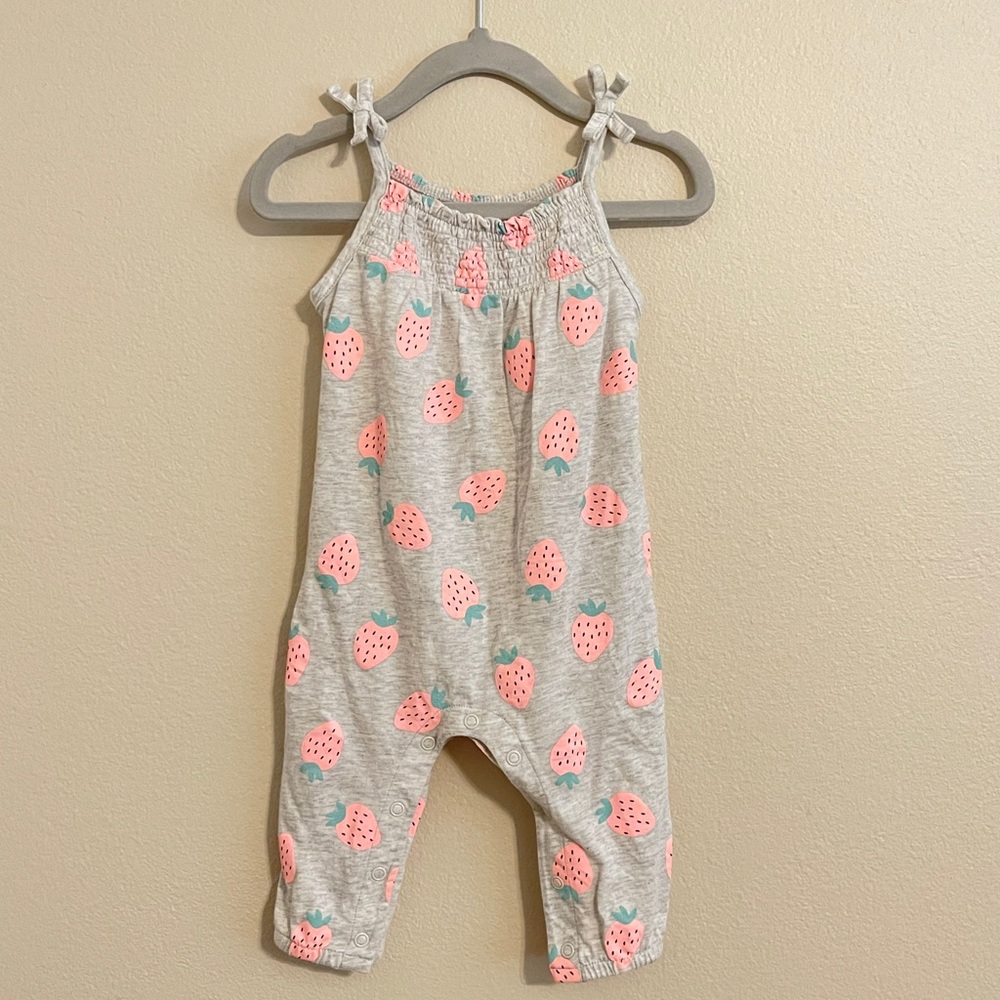 Adorable 6 month Carter’s jumpsuit